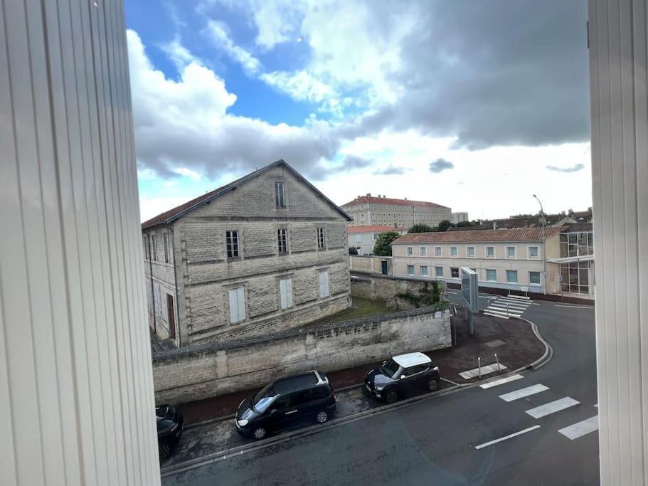 Superbe Studio Centre Ville * Clim * Wifi * Haut De Gamme * アングレーム エクステリア 写真